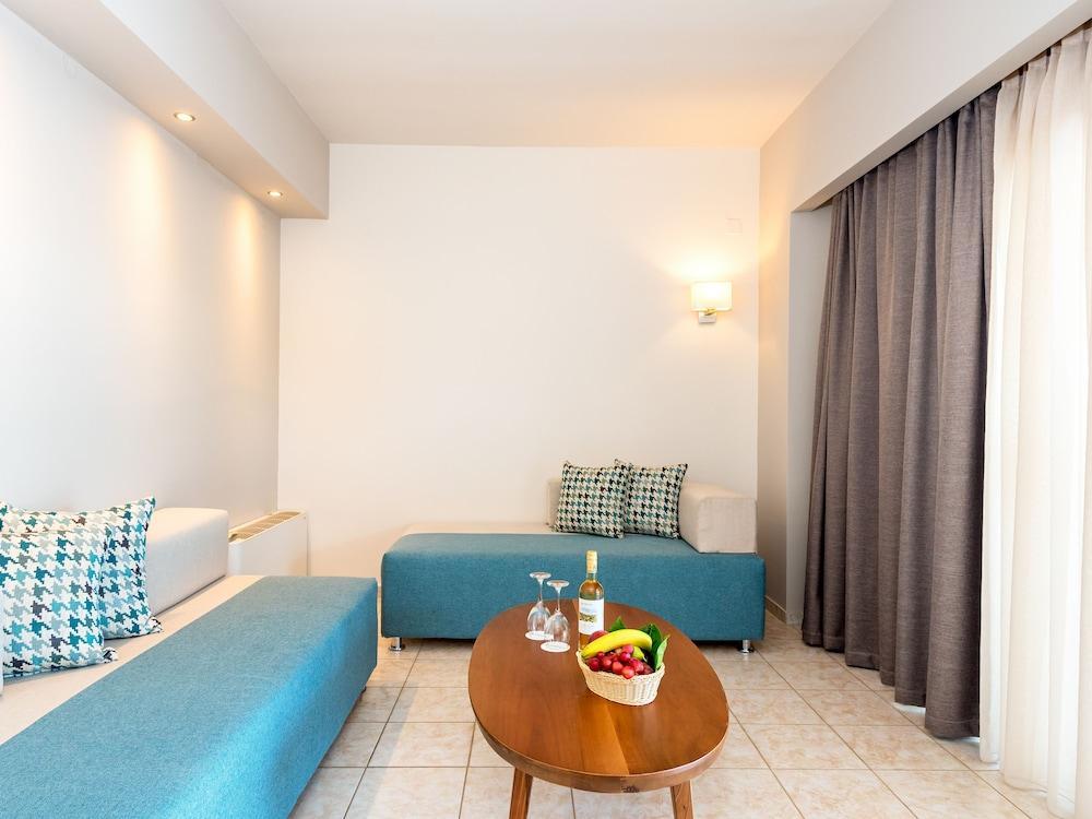 Solimar Aquamarine Resort Gerani  エクステリア 写真