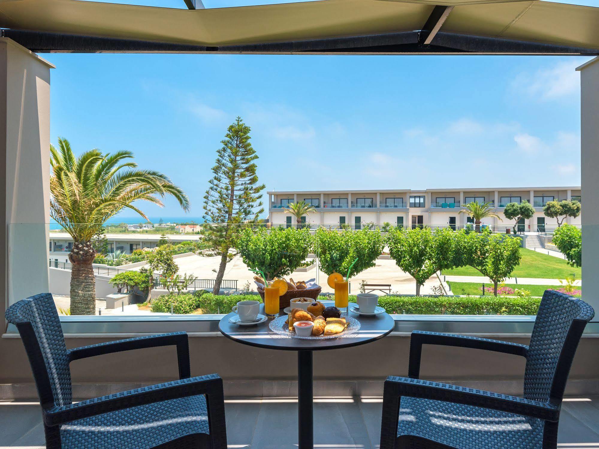 Solimar Aquamarine Resort Gerani  エクステリア 写真