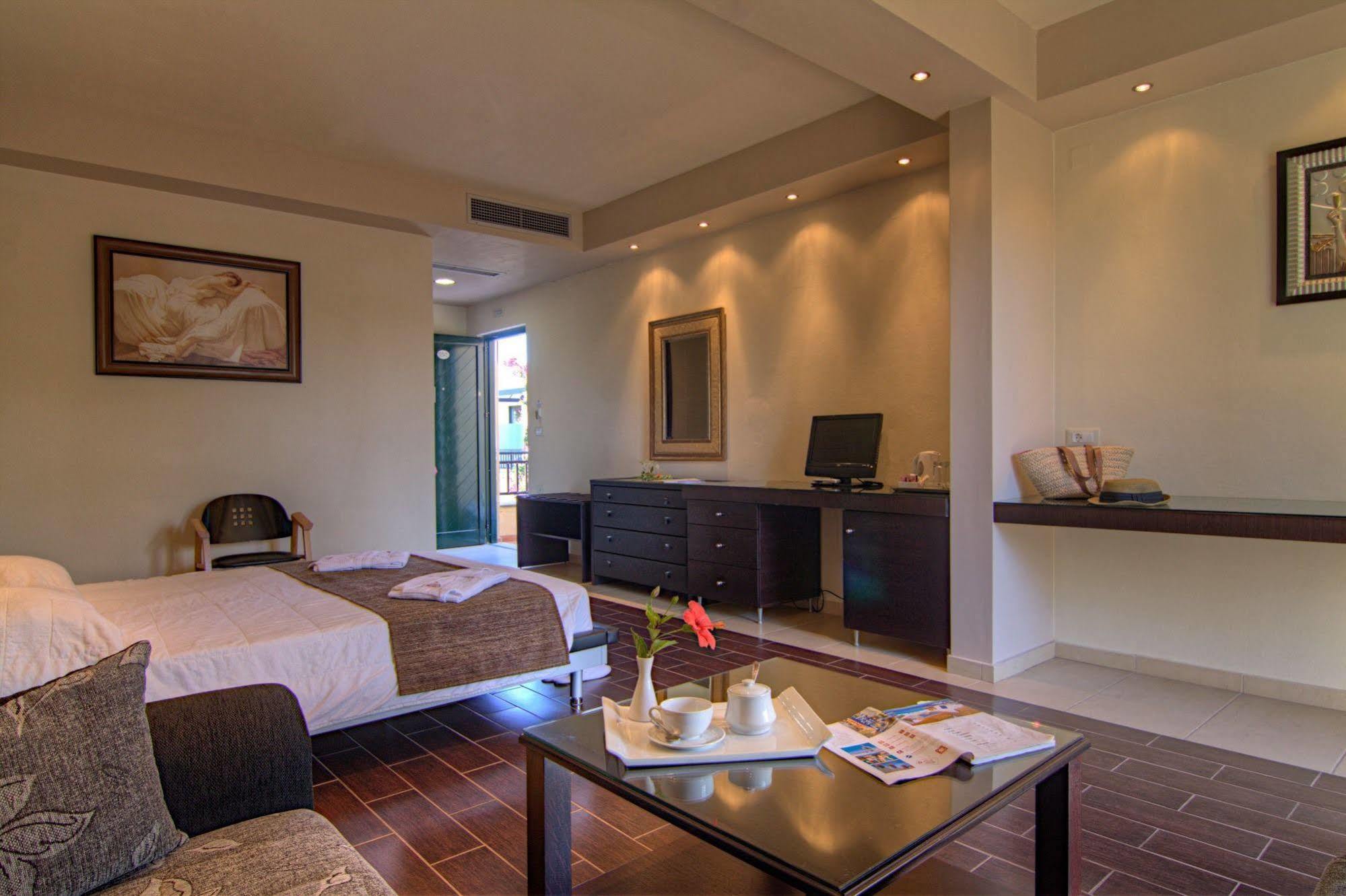 Solimar Aquamarine Resort Gerani  エクステリア 写真