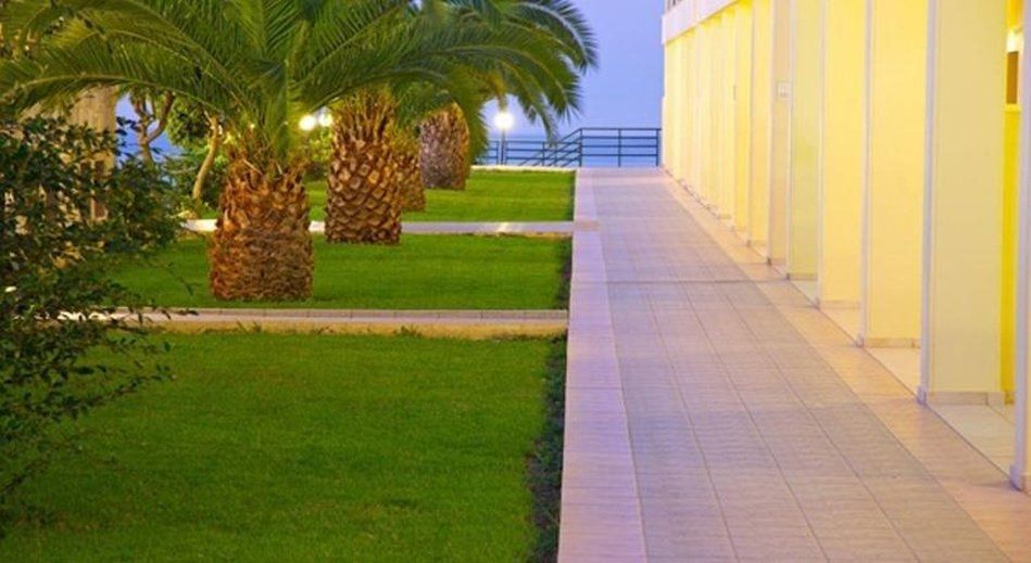 Solimar Aquamarine Resort Gerani  エクステリア 写真