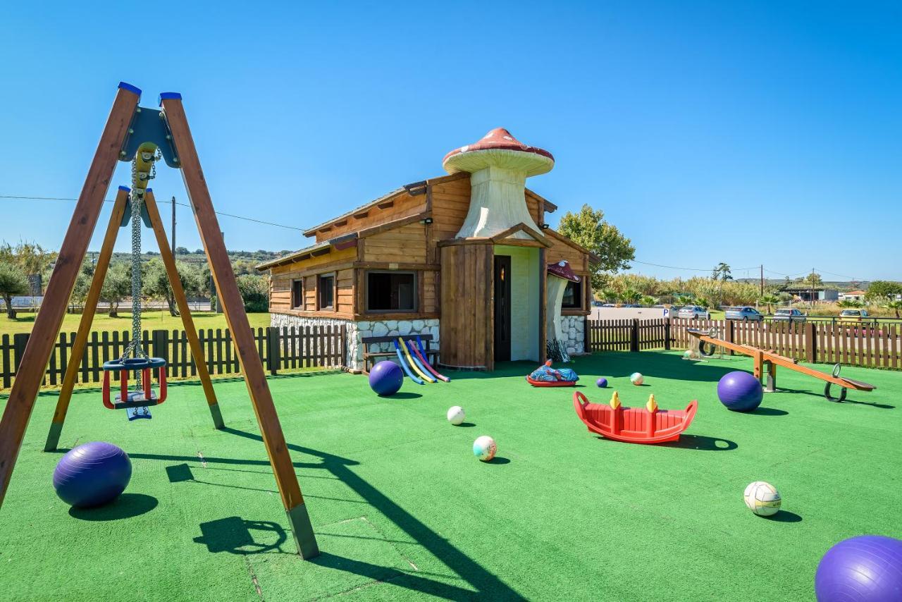 Solimar Aquamarine Resort Gerani  エクステリア 写真